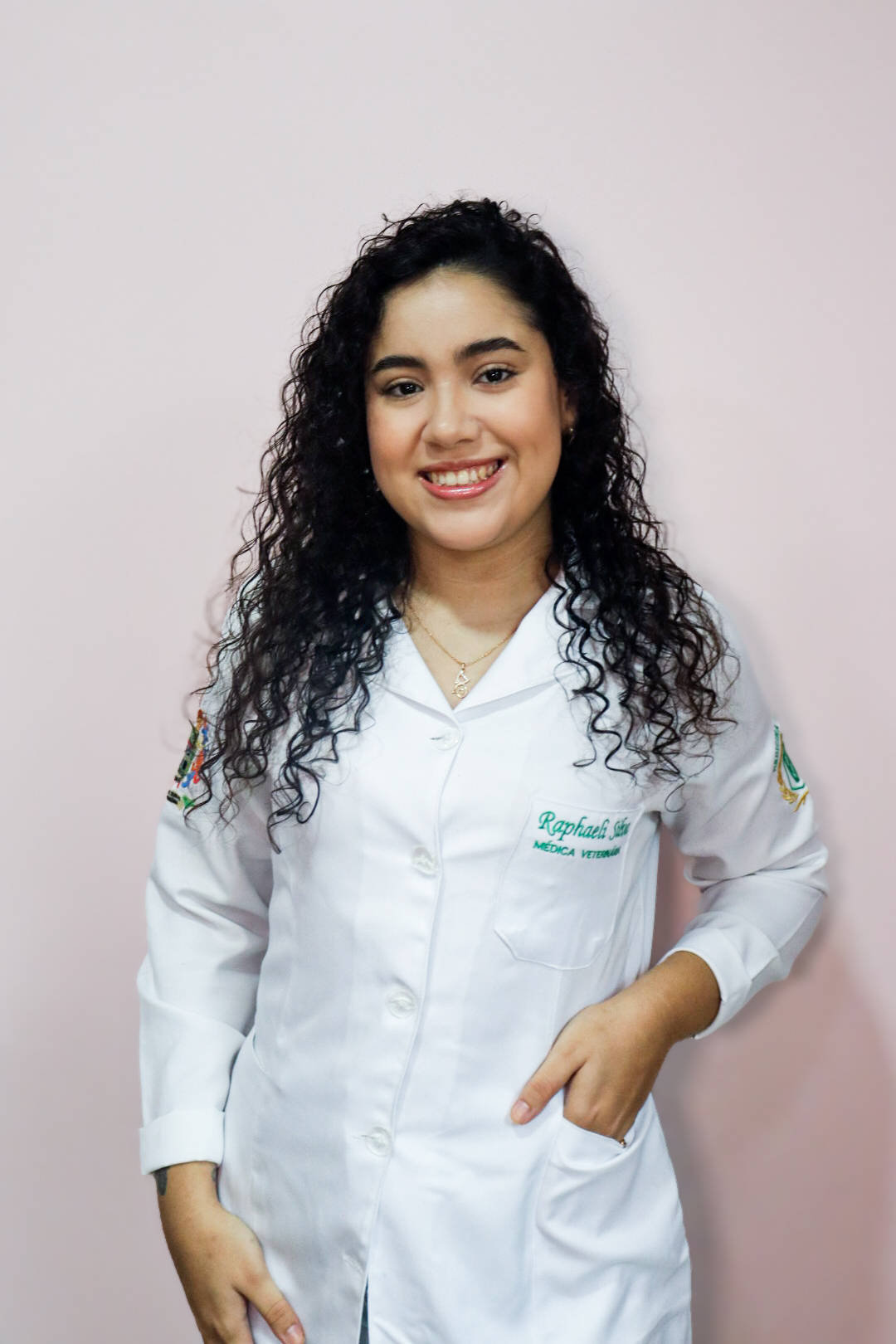 Dra. Raphaeli Silva